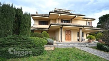 VILLA DI GRAN PREGIO in Torrevecchia Teatina (CH)